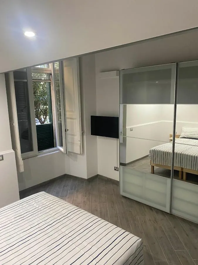 Suites Caracciolo نابولي 0*,