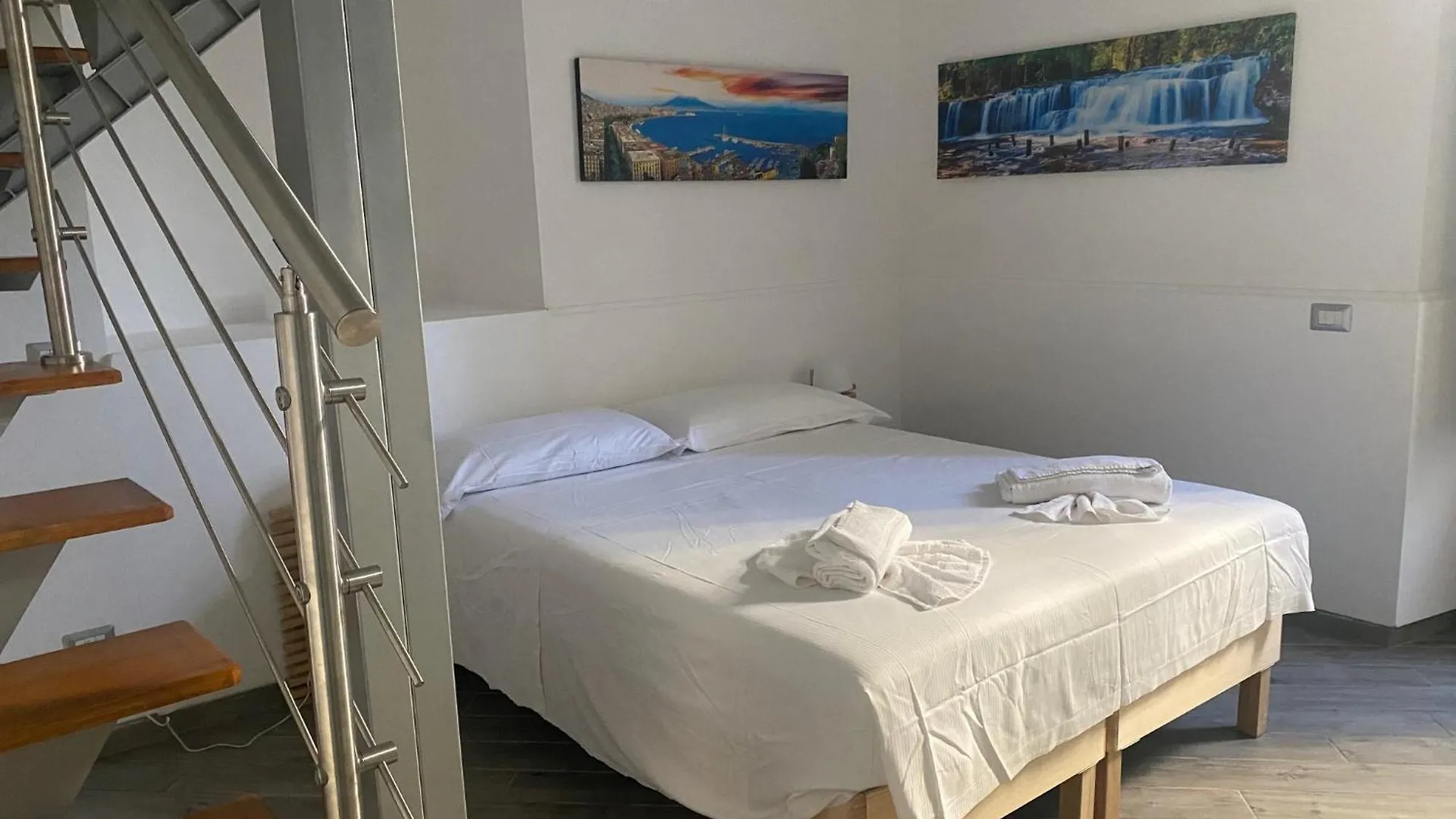 Suites Caracciolo نابولي بيت ضيافة